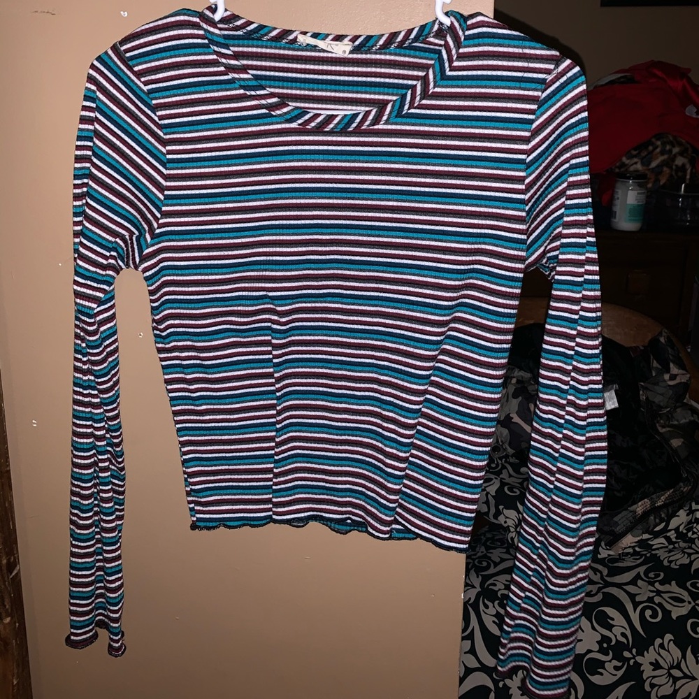 Striped long sleeve crop top
